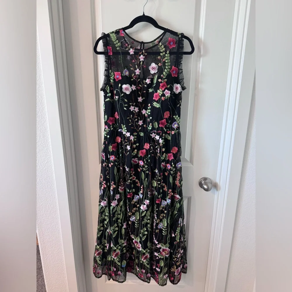 NWOT Aqua Black Floral Mesh Evening Gown - Picture 2 of 13